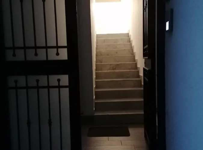 アパート Dante カターニア